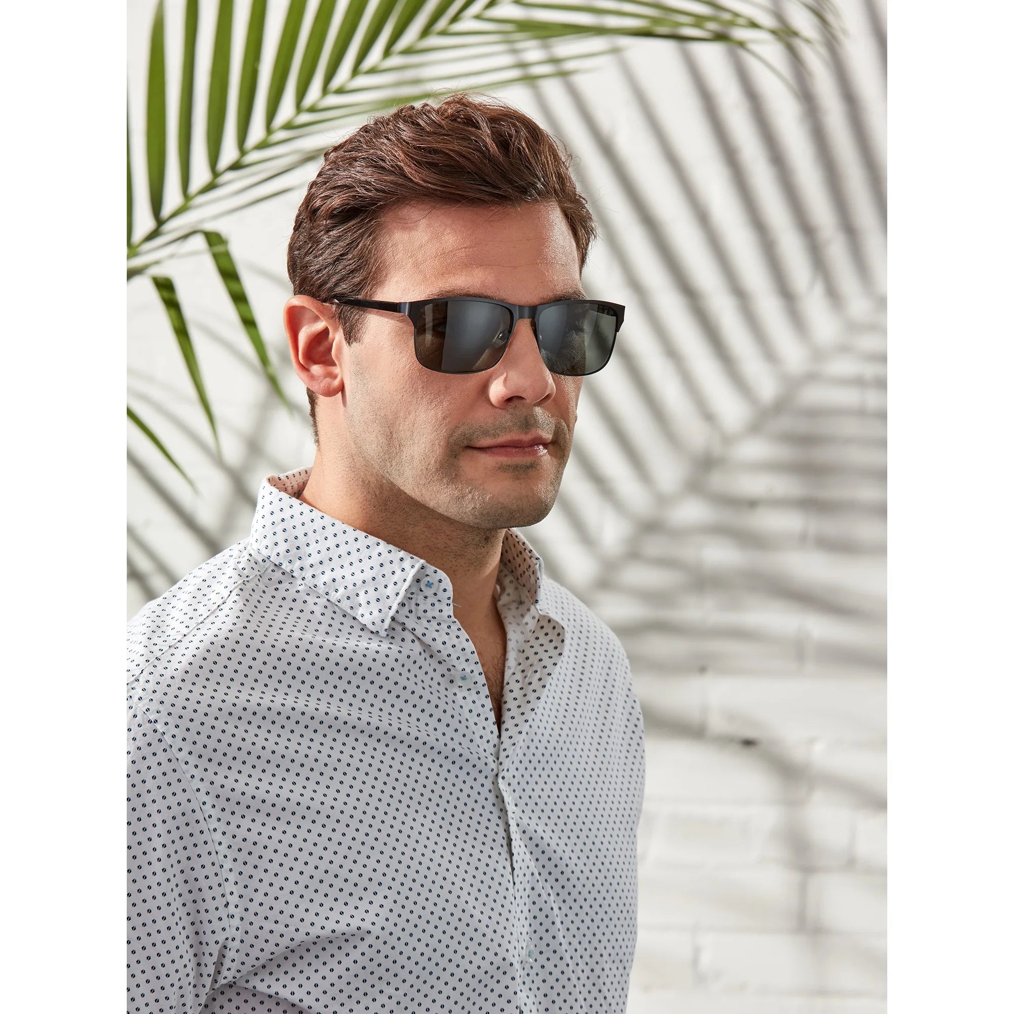 Foster Grant Men's Premium Polarized Club Sunglasses, Black BB01 |  WTWL124XA