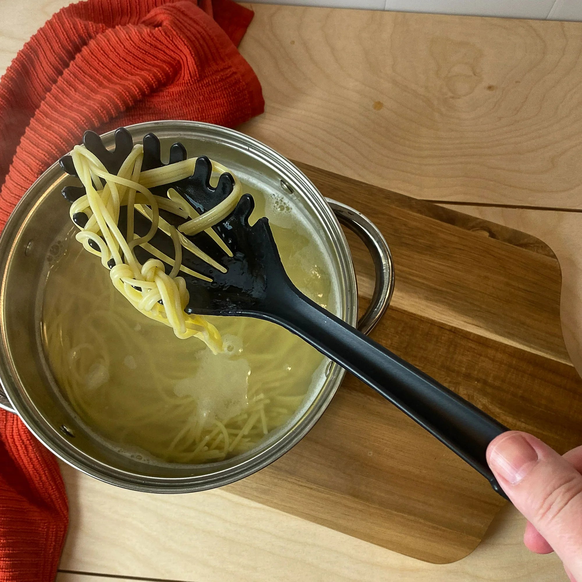 Mainstays 8-Piece Nylon Kitchen Utensil Set with Connector Ring, Black Plastic | WTWL89XA