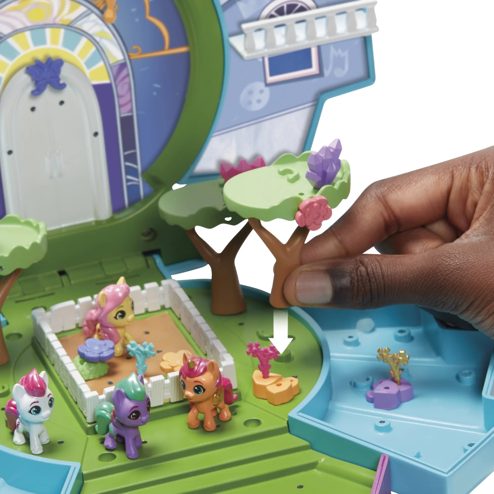 My Little Pony Mini World Magic Mini Equestria Collection Set, Playset with over 120 Pieces | WTWL719XA