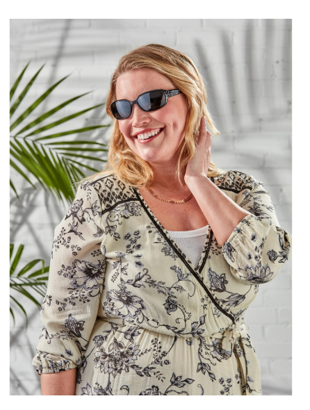 Foster Grant Women's Rectangle Fashion Sunglasses Black N06 | WTWL122XB