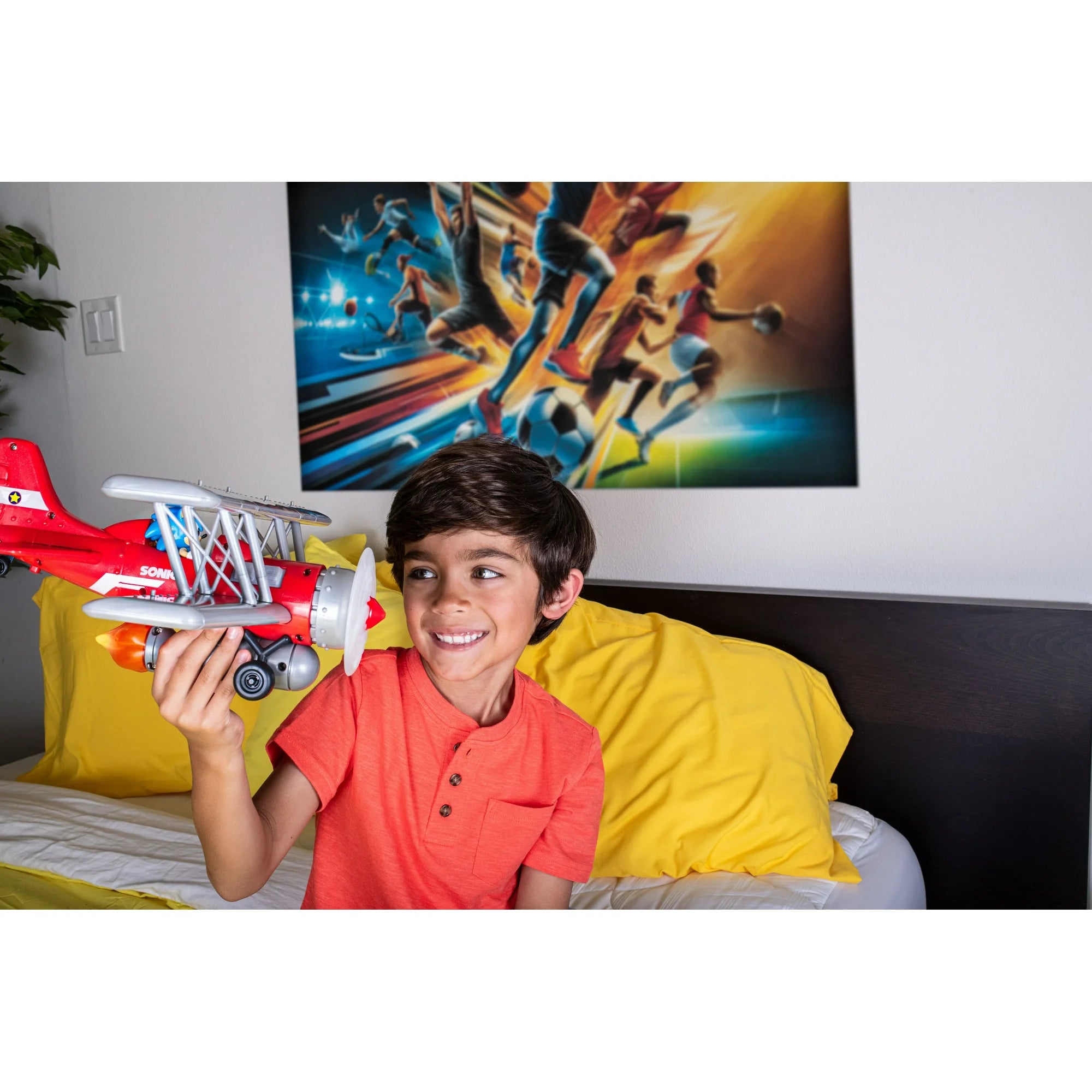 Sonic Tornado Biplane 2.5 inch Action Figure Playset with Sounds and Motorized Propeller  |  WTWL763XA