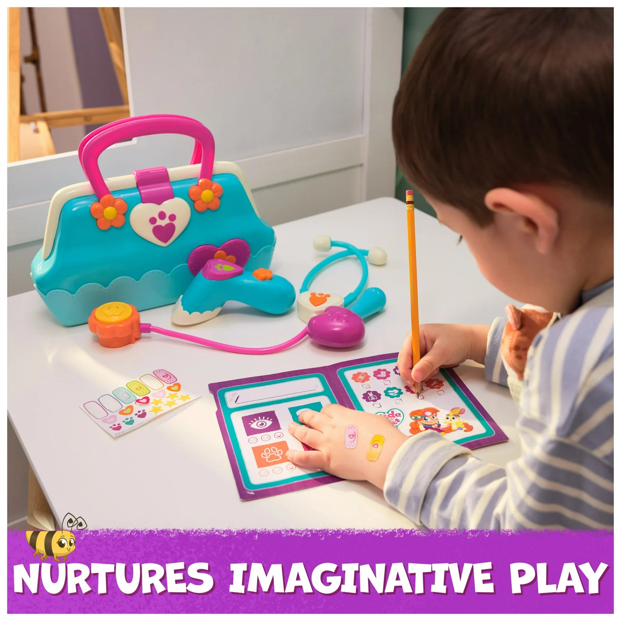 Vida the Vet, Vet’s Bag with 5 Vet-play Accessories & 1 Popcorn Plush for Kids 3+ | WTWL644XA