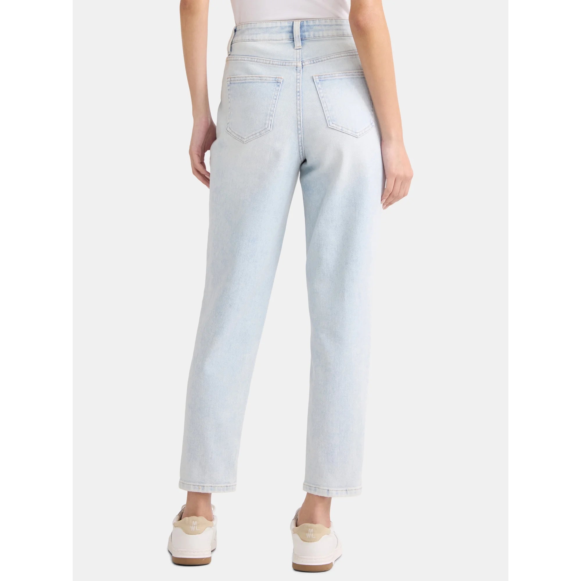 Time and Tru Women's High Rise Mom Jeans, 27" Inseam, Sizes 0-22 |  WTWL1002XA