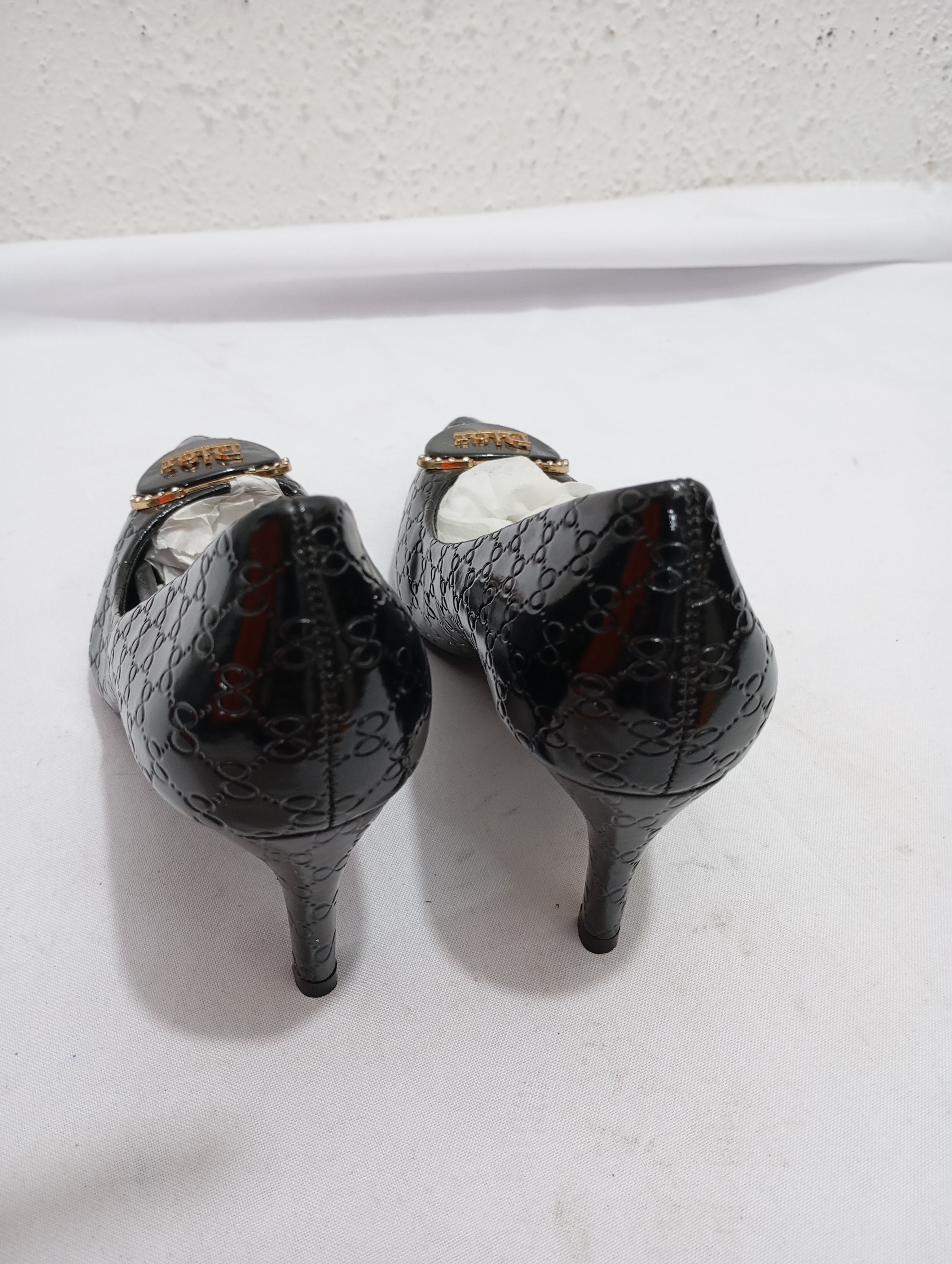 Elegant Fashion Cover Shoe | CHL3a